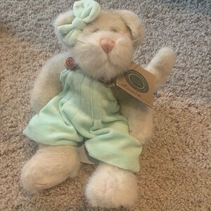 Boyds Bears Cream and Mint Stuffed Animal